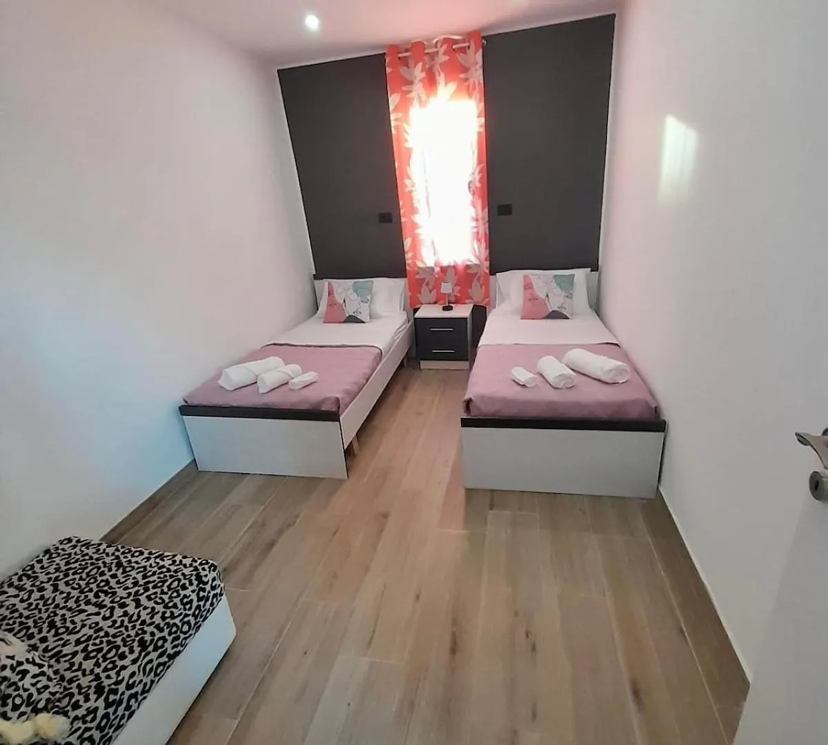 Natan Home Szkodra 0*,  Albania